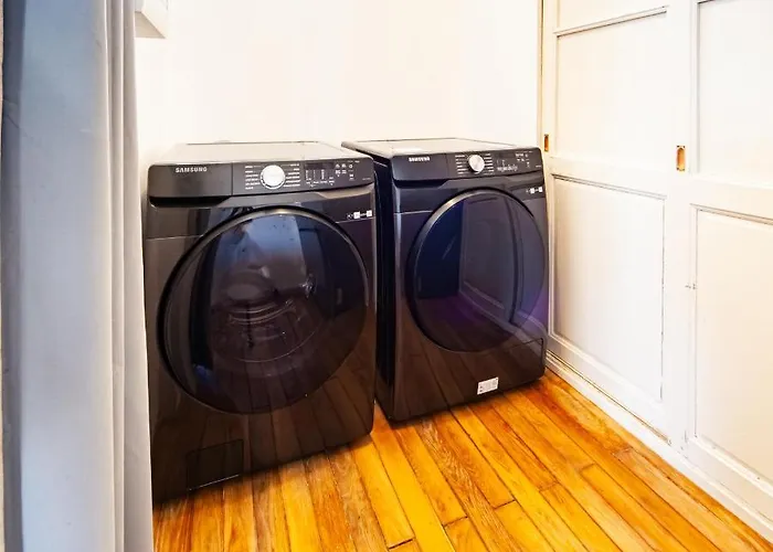 Jolie M'home, Le Puy Du Fou, 15 Pers, 7 Ch, 5 Sde, 5 Wc